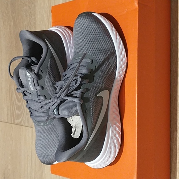 Nike Revolution 5, Women's 6 - Picture 2 of 5